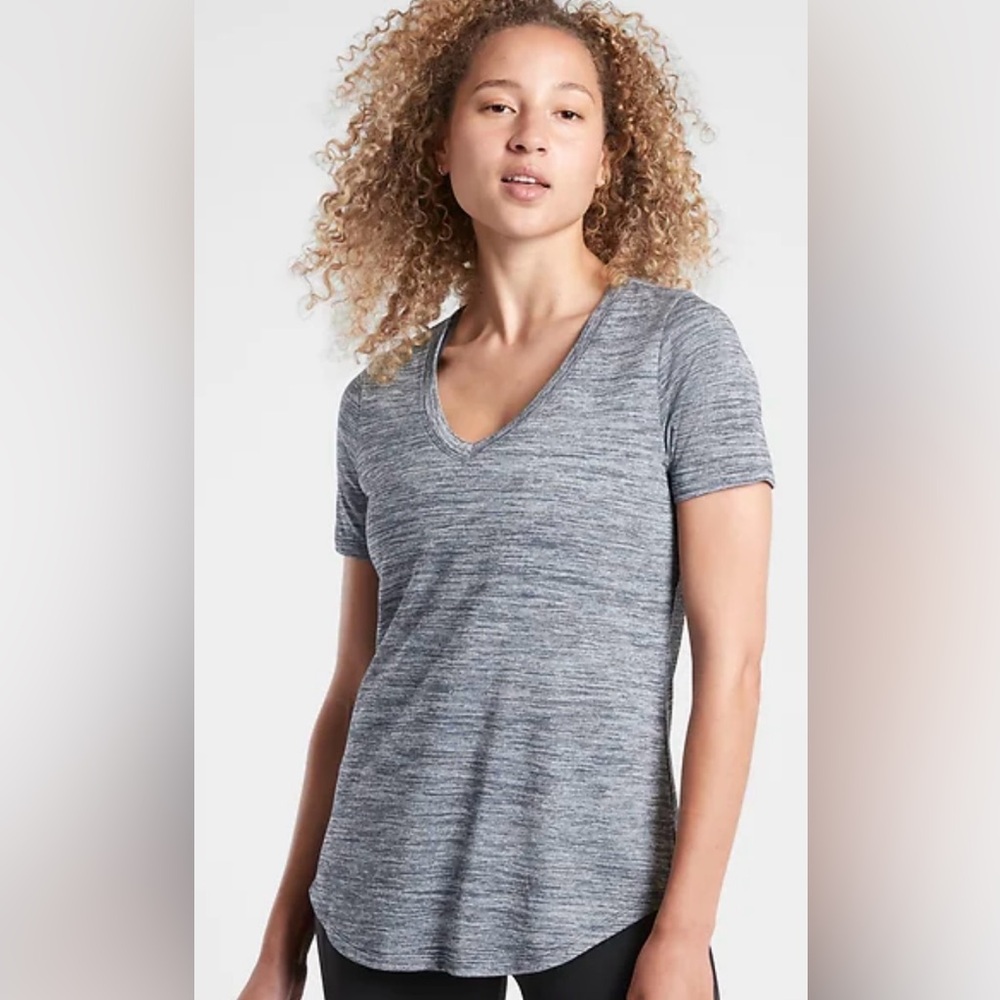 Athleta Breezy Scoop V-Neck T-Shirt Top NWOT Size Small Tall